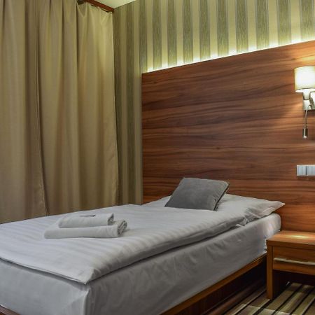 Hotel La Rosa Frýdek-Místek Εξωτερικό φωτογραφία