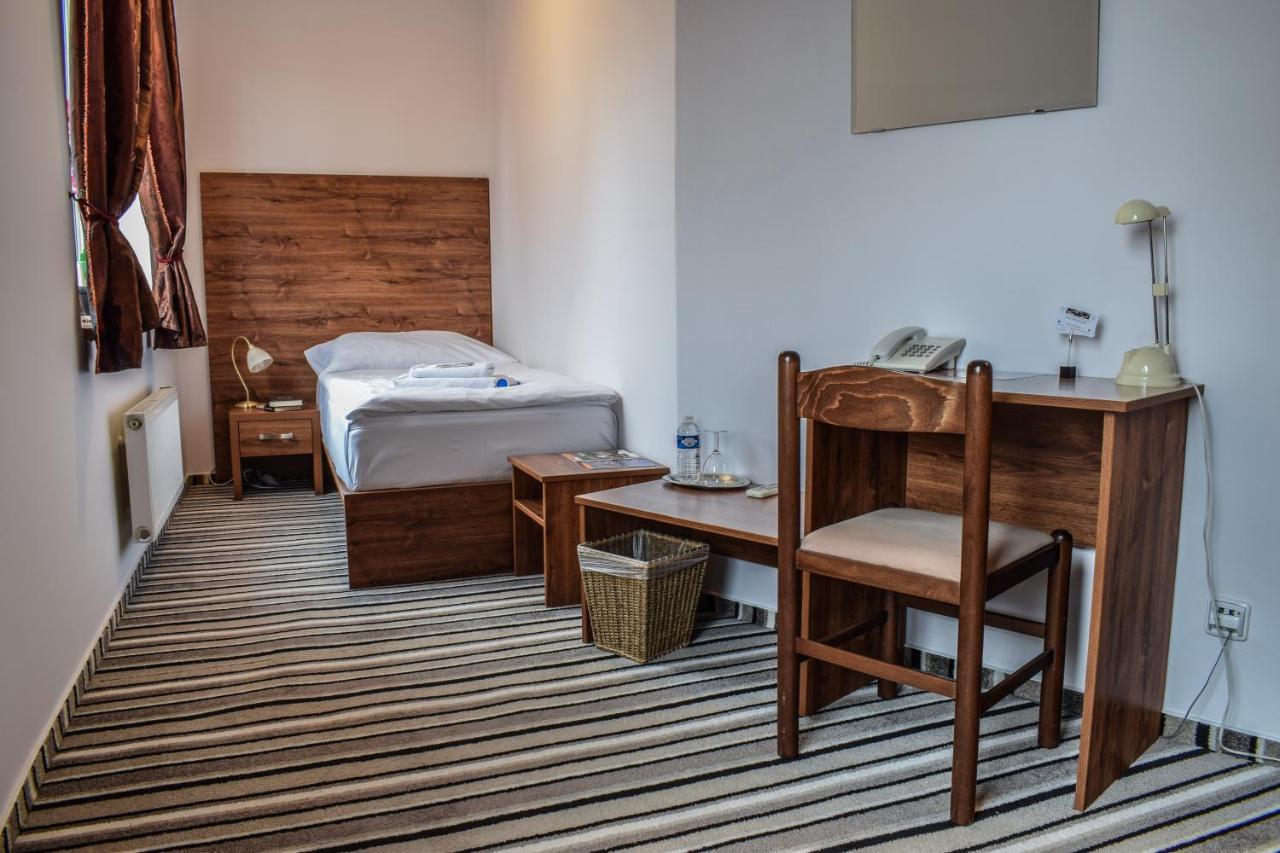 Hotel La Rosa Frýdek-Místek Εξωτερικό φωτογραφία