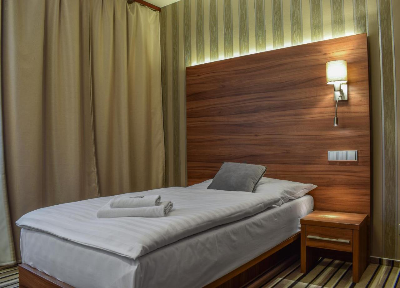 Hotel La Rosa Frýdek-Místek Εξωτερικό φωτογραφία